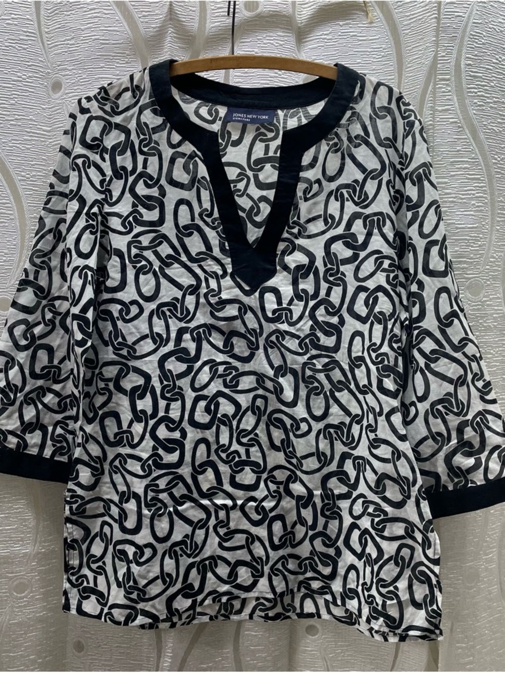 Jones New York Tunic Women Medium White Black Excellent Chain Link Split V-Neck